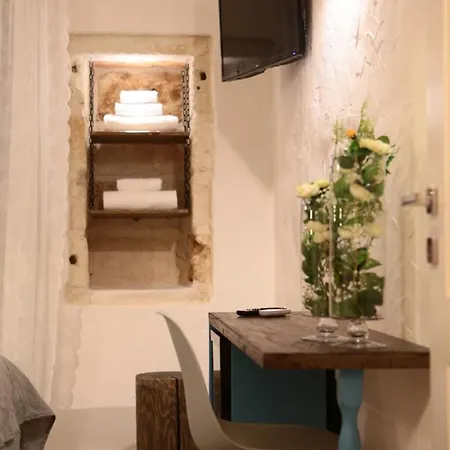 Palazzo Murat Oda ve Kahvaltı Monopoli