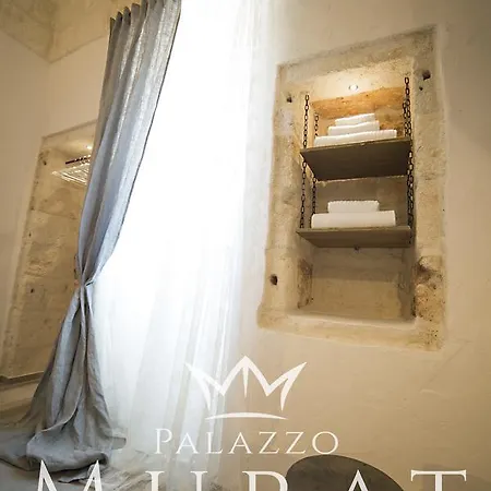 לינה וארוחת בוקר Palazzo Murat 4*